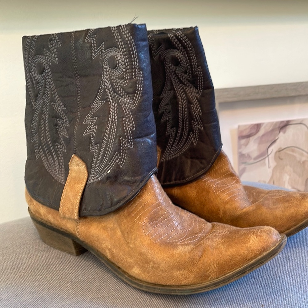 COCONUTS by Matisse Cowboy Boots Booties